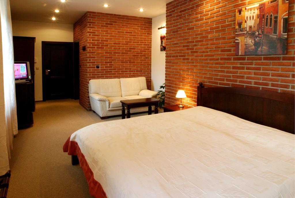 Hotel Green Gondola Plzen Room photo
